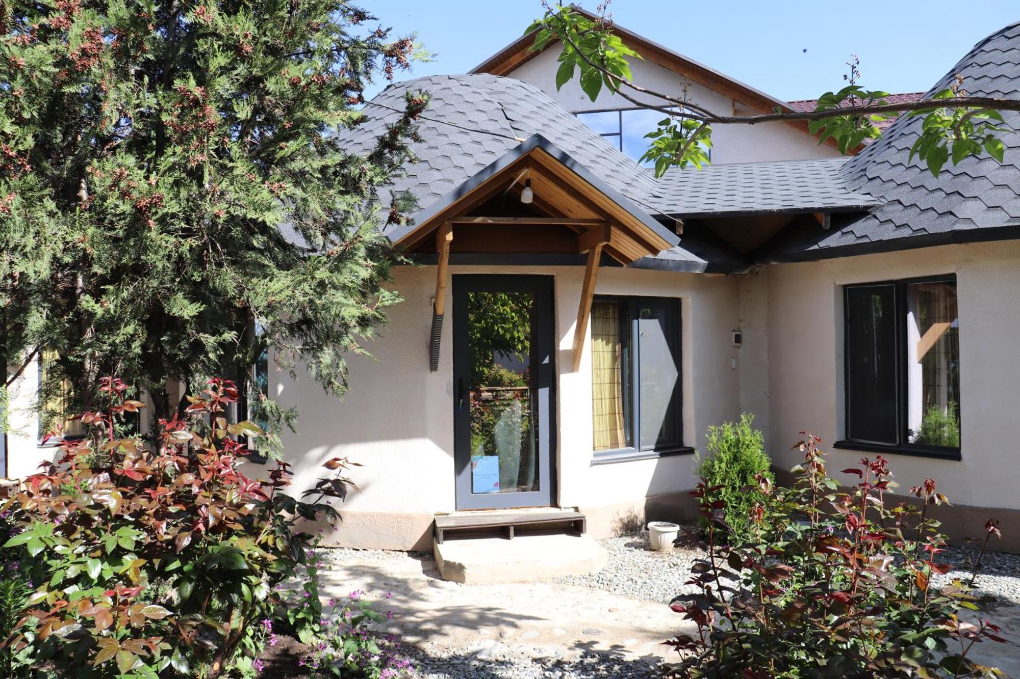 Happy Nomads Yurts & Hostel Karakol Exterior foto
